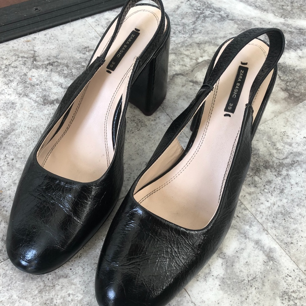 Zara Black Patent Leather Pumps Size EU 39 / US 8